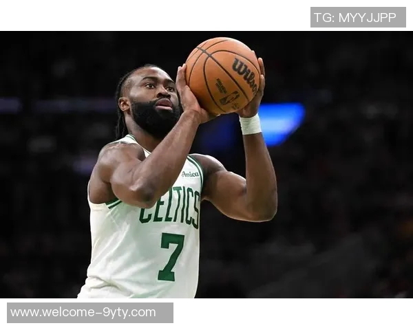 凯尔特人主场迎战骑士首发阵容解析普理查德怀特杰伦布朗米诺特科塔齐聚一堂