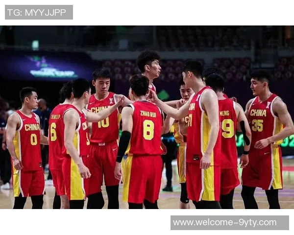 男篮首发阵容调整高诗岩程帅澎朱俊龙小曾周琦力争胜利